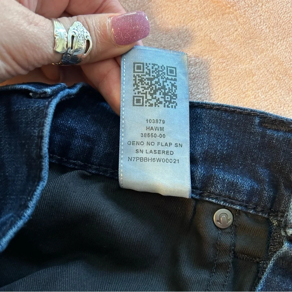 True Religion Geno blue jeans with celestial design size 30 casual streetwear